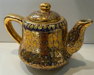 Teapot with Gilding 