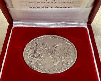 Vatican Museum Silver Medal Coin (Musei Vaticani Medaglia in Argento) - 2004