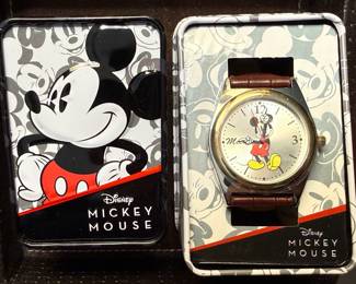 Disney Mickey Mouse Wrist Watch, Accutime Watch Corp