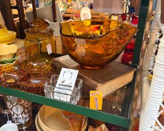 beautiful vintage amber glass bowl, swung vases, books, mugs