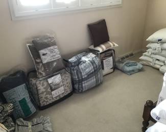 Comforter sets, pillows