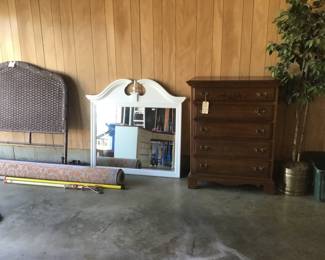 Full headboard, Chest, Mirror