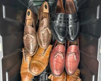  05 Mens Leather dress shoes size 12 Mystery lot