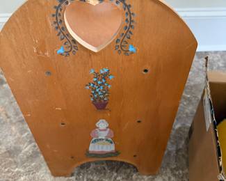 Small Amish Motif with heart cut out childrens display shelf