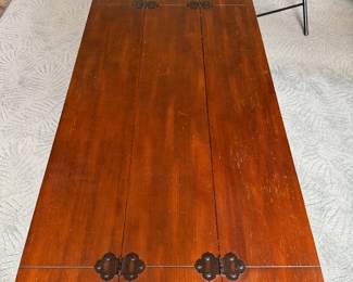 Beautiful Raymour & Flanigan Storage Coffee Table with 2 matching side tables 52" x 28"D x 18"H