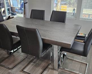 like new dining table and chairs