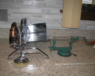 Slicer, apple peeler