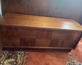LANE CEDAR CHEST