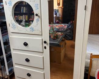 VINTAGE WARDROBE FOR GIRLS ROOM