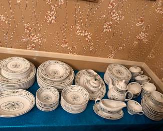 LARGE SET ROYAL DOULTON CHINA