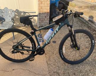 Pair of Giant bicycles 