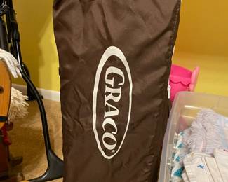 Graco pac and play, new 
