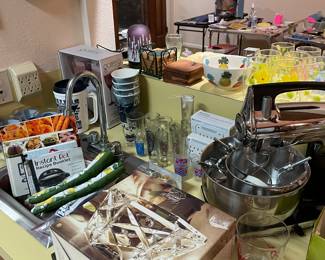 Mixer, cookbooks, etc 