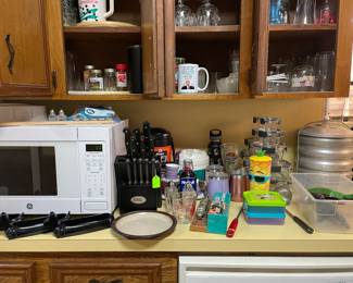 Microwave and more Kitchenware 