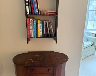 Sewing cabinet