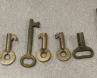 Railroad lock keys