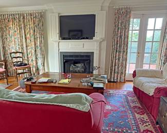 One of the many rooms filled with treasures