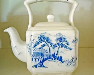 James Sadler square teapot