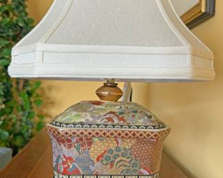 Asian porcelain covered jar table lamp