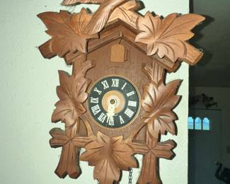 VINTAGE CUCKOO CLOCK