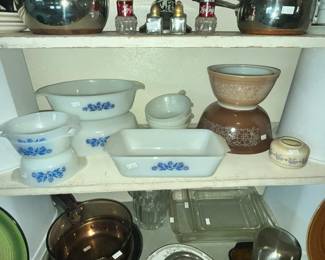 VINTAGE ANCHOR HOCKING "FIRE KING" BAKEWARE & PYREX "WOODLAND" BOWLS