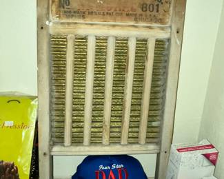 VINTAGE WASHBOARD