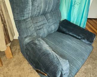 ROCKER RECLINER