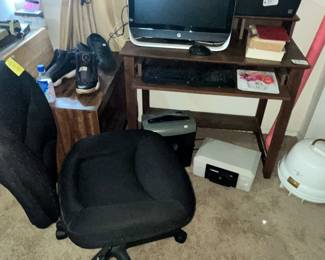 HP HOME COMPUTER & DESK CHAIR