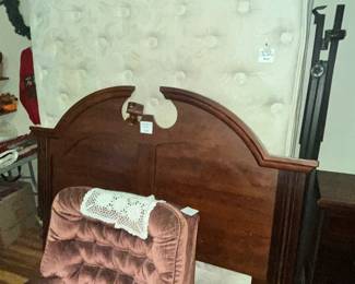 QUEEN BED & MATTRESS SET