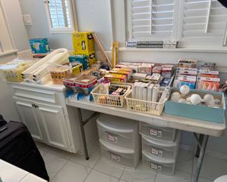 Light bulbs, Storage Bins