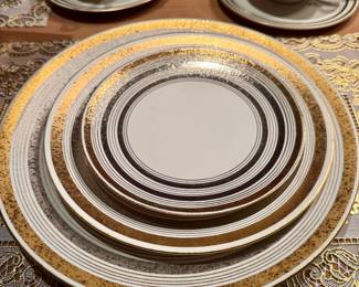 This Sascha Brastoff Apollo is a beautiful addition to any dinnerware collection. MCM style features a stunning multicolor gold bone china design. Made in California,. perfect for any occasion and is sure to impress your guests. The pattern is named after the Greek god Apollo, adding a touch of elegance to the plate. This plate is ideal for those who appreciate high-quality, stylish dinnerware. Great condition.
