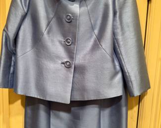 Tahari silk suit 