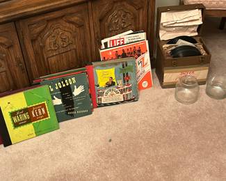 Various 78 and 33 records 