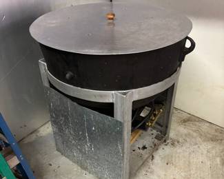 Cast iron Pot on stand/burner (large) detail...