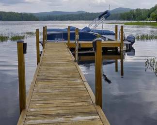 2022 Avalon Pontoon Boat.  Pristine condition.