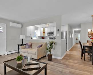 9018 Cloverly Rd, Philadelphia7Living Room