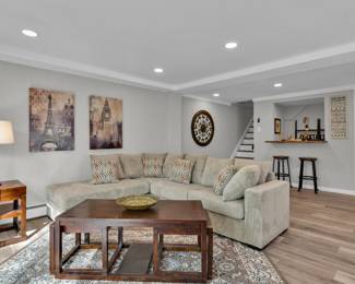 9018 Cloverly Rd, Philadelphia41Family Room