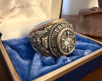 University of Texas class of 1969 ring, 10k gold