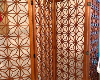 Teak folding screen, intricate geometric lattice c. 20th century 