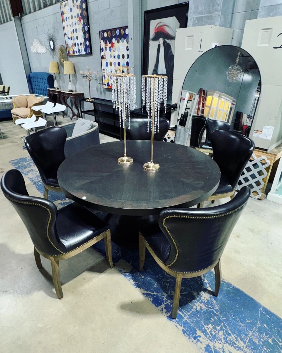 Dining Table & Chairs and Home Decor Orlando Estate Auction