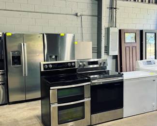 Refrigerators, Doors, Chest Freezer and Stoves Orlando Estate Auction