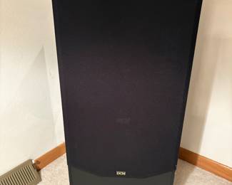 set of 2 Large Floor Speakers 