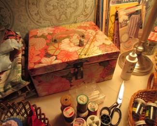 Another vintage sewing box!