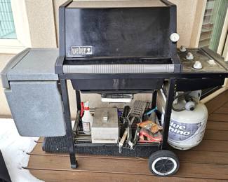  Weber Silver Propane Gas Grill w/ Side Tables Thermometer & Storage Cart