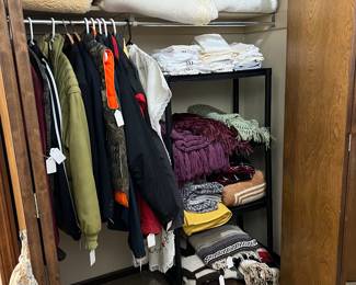 Men’s jacket and throws