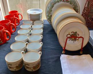 Fitz and Floyd have “St. Nicholas” Christmas china