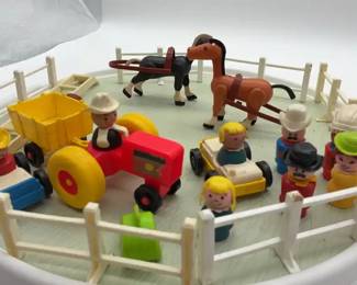 Vintage FisherPrice Little People Set