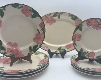 Franciscan Ware Desert Rose pattern ceramic 4 dinner, 4 salad plates and 1 serving platter. USA 