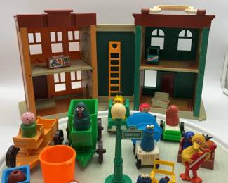  06 Vintage FisherPrice Sesame Street Little People Neighborhood Playset Lot