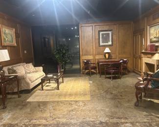 Library with great styled furnishings 